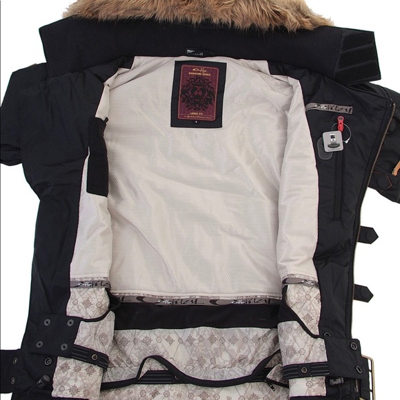 Gretchen Bleiler Oakley Mane Snowboard Jacket - Picture 7 of 9